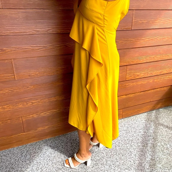 Adelyn Rae Beautiful Yellow V-neck Summer Dress size M - Picture 2 of 6